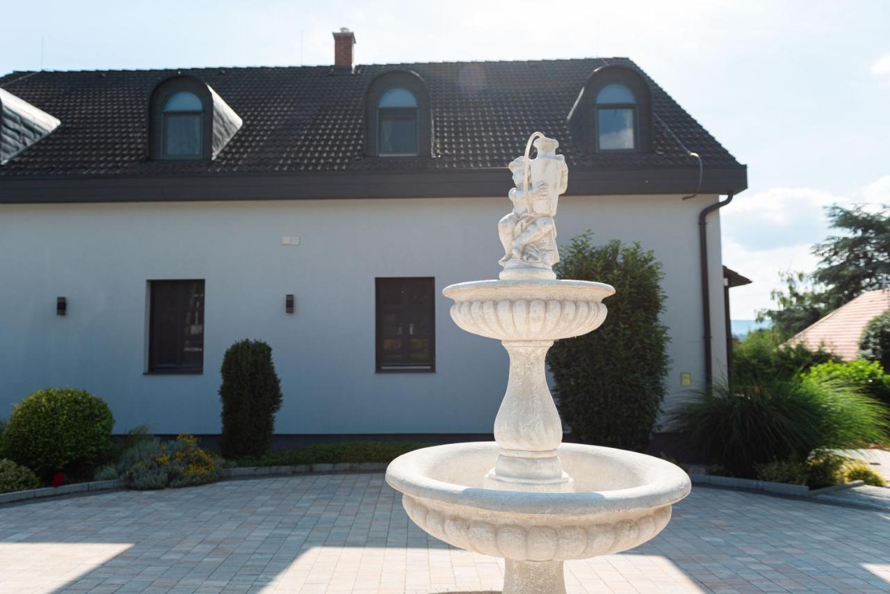 Katzer Villa Badacsonytördemic Екстериор снимка